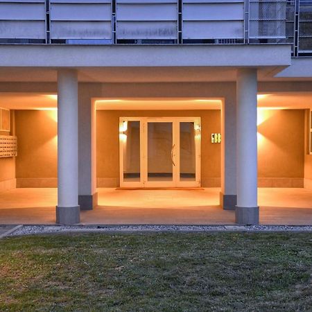 Bloom Apartment ペーロ エクステリア 写真